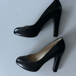 Nine West black elegant block heels 8.5M